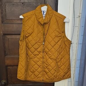 Old Navy Quilted Vest in Mustard
